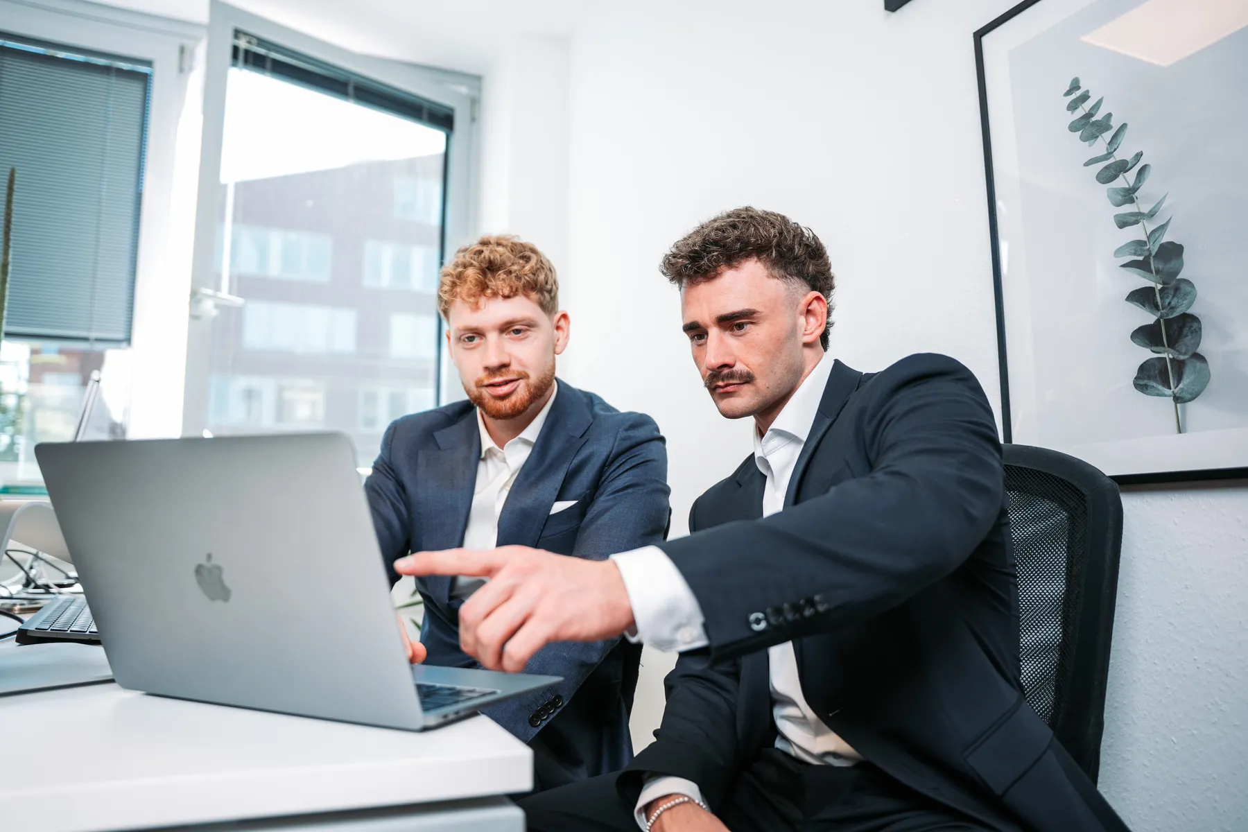 Das Team von Hillebrand Personal im Büro
